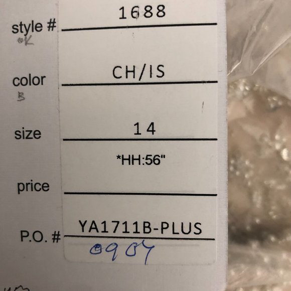 Wedding gown - Picture 4 of 4